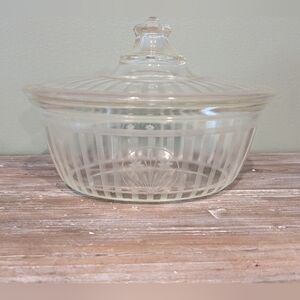 VINTAGE 1920S ART DECO PYREX CASSEROLE DISH WITH LID